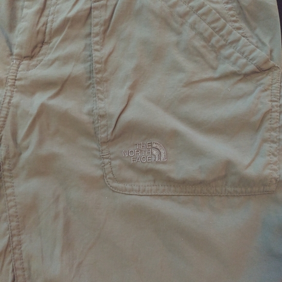 North Face size 10 brownish green shorts - Picture 8 of 8